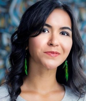 Amanda Headshot_medium [crop]